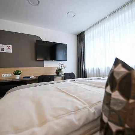 게스트하우스 Kolping Gaestehaus 2*